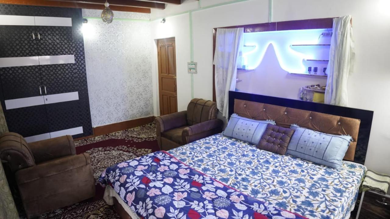 Wani Guest House Gulmarg Zewnętrze zdjęcie